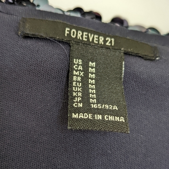 Forever 21 Deep Navy Sequined Short Sleeve Crop Top NWOT Size M - Picture 10 of 14